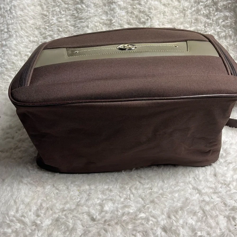 Oleg Cassini Brown Weekender Overnight Travel Duffel Carry-On Bag.